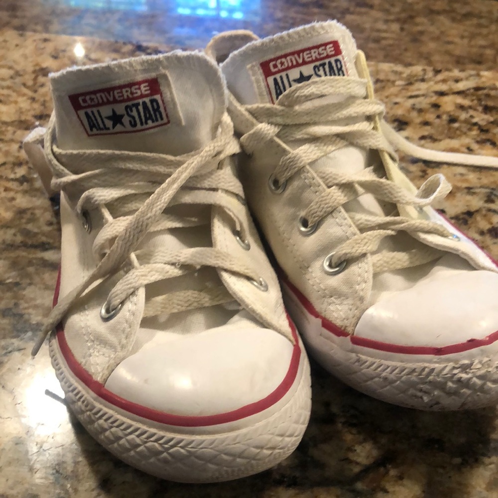 Youth Converse white size 3